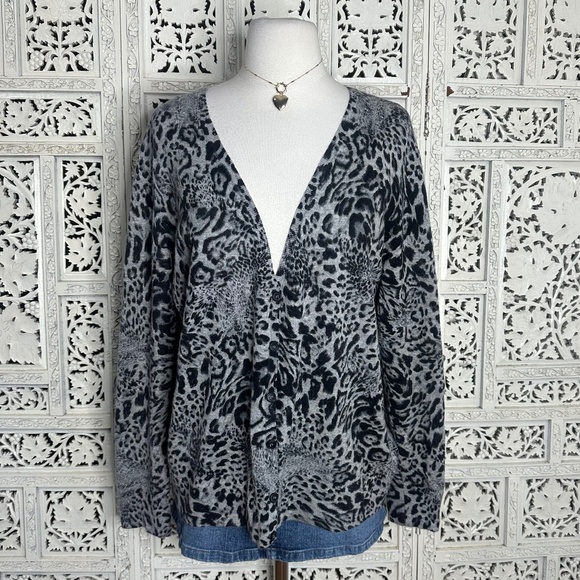 Lafayette 148 Gray Leopard Print 100% Cashmere Button Up Cardigan Sz XL - Picture 1 of 8